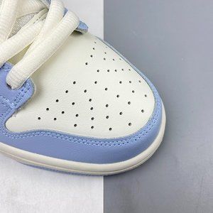 nike sb zoom dunk low pro beige white light blue